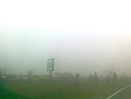 Trei porturi închise, joi, din cauza ceţii